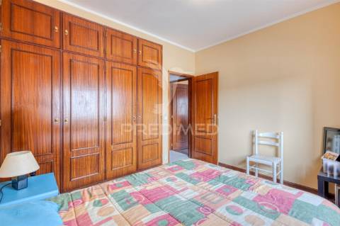 Apartamento t2 em baguim do monte junto ao metro