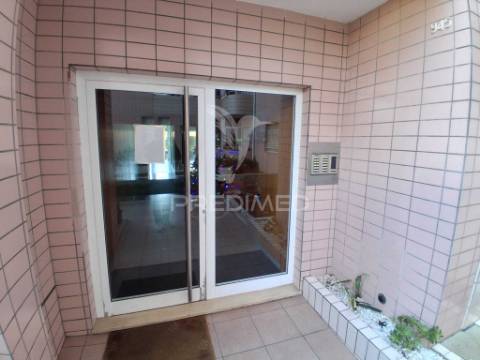 Apartamento t2 em baguim do monte junto ao metro