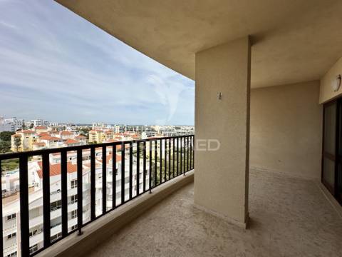 Apartamento t0 para arrendamento ao ano em condomínio privado!