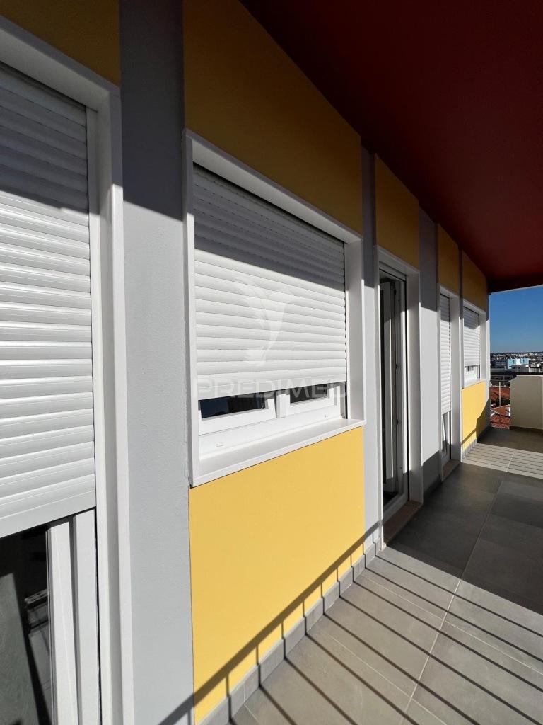 Apartamento t3 luminoso em zona tranquila, perto da praia – portimão