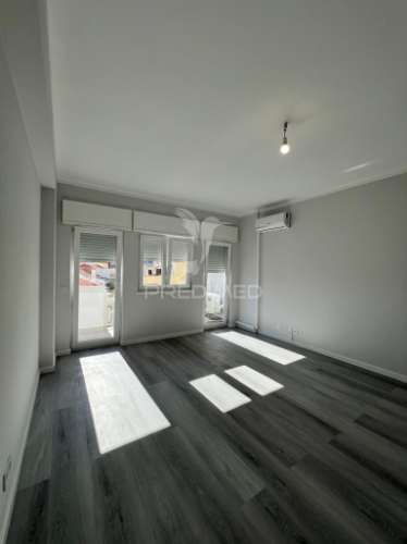 Apartamento t3 luminoso em zona tranquila, perto da praia – portimão