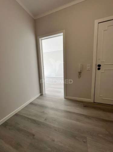 Apartamento t3 luminoso em zona tranquila, perto da praia – portimão