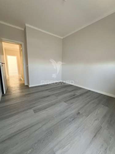 Apartamento t3 luminoso em zona tranquila, perto da praia – portimão