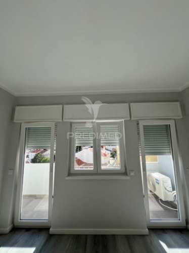 Apartamento t3 luminoso em zona tranquila, perto da praia – portimão