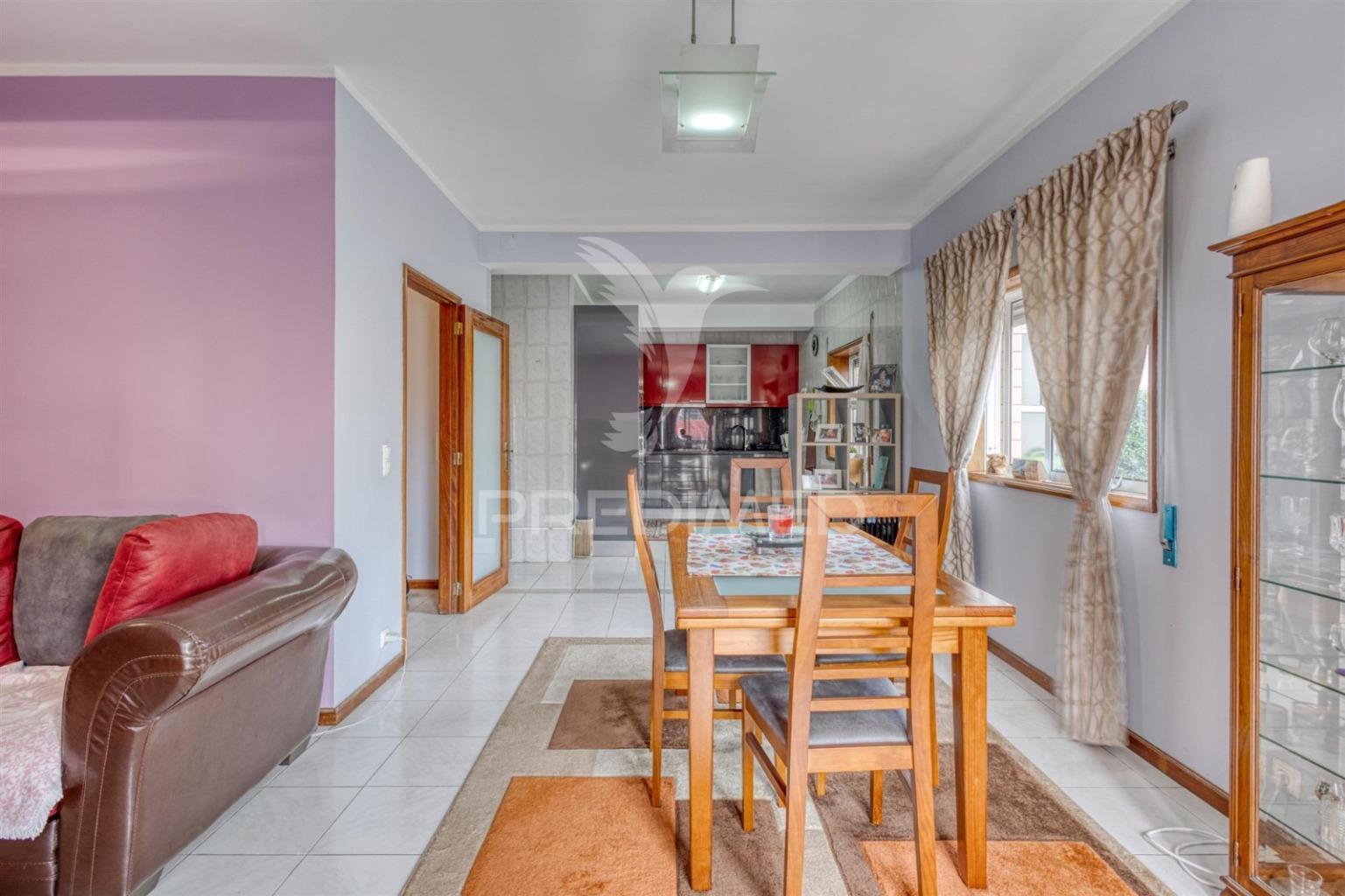 Apartamento t2 | garagem | elevador | metro | baguim do monte | gondomar