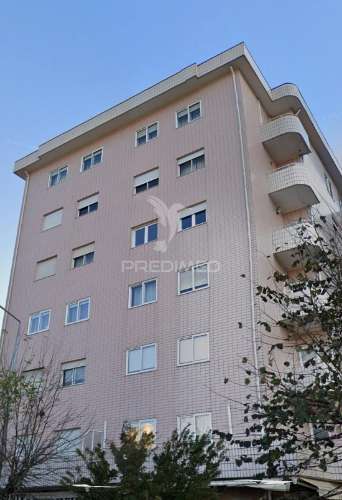 Apartamento t2 | garagem | elevador | metro | gondomar