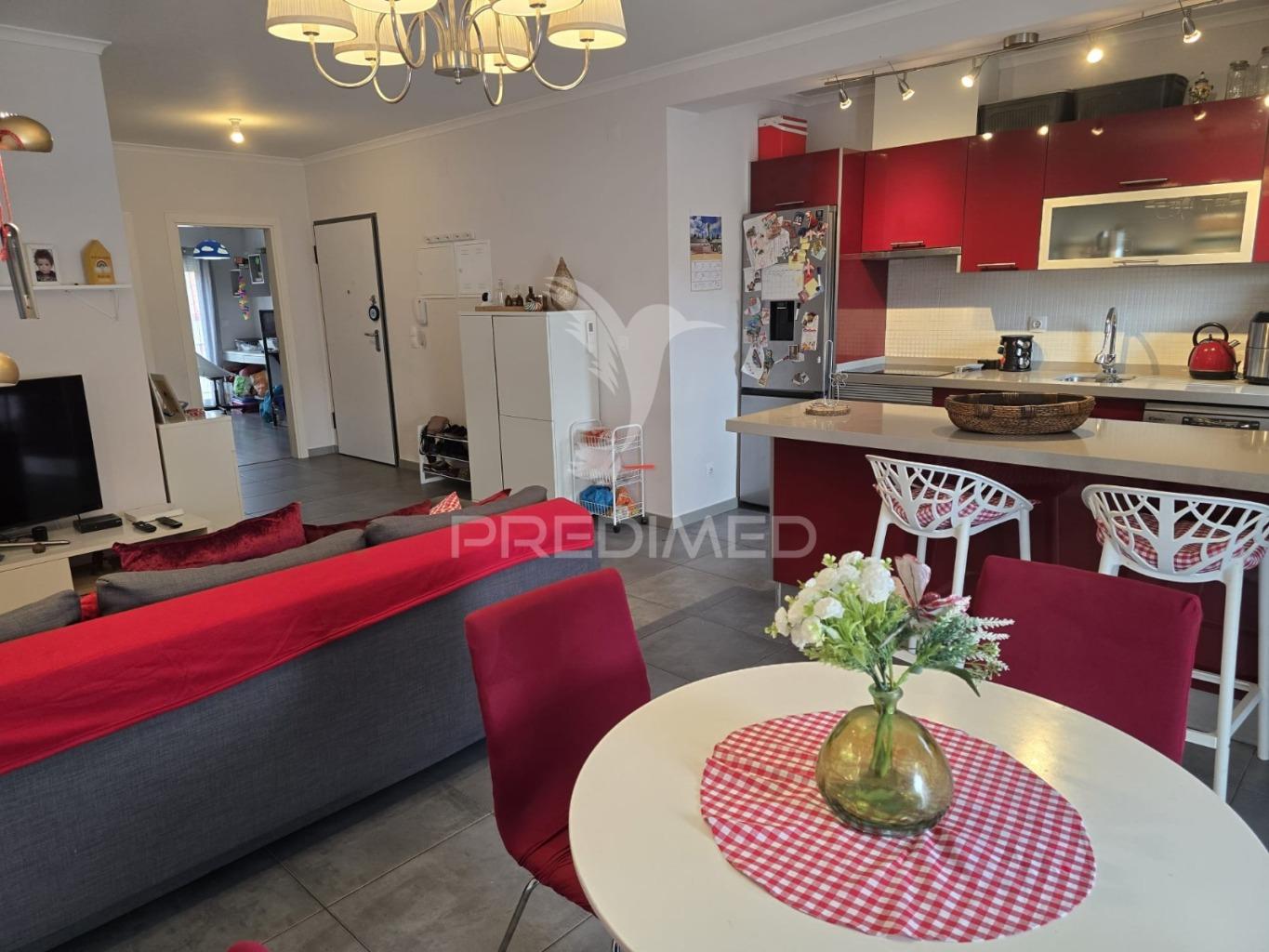 T2 com parqueamento no centro de grândola