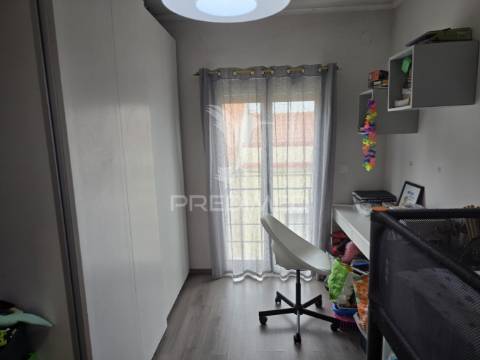 T2 com parqueamento no centro de grândola