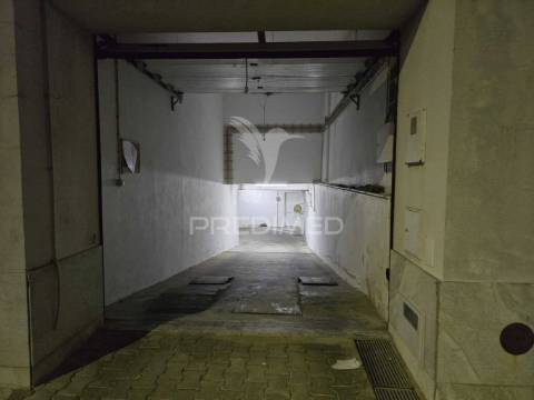 Box / garagem em grândola