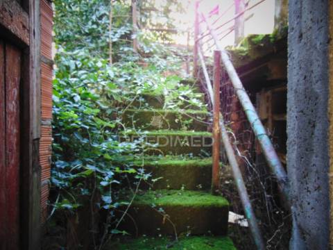 3 moradias geminadas para recuperação em abaças - vila real