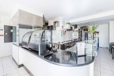 Trespasse – restaurante / churrasqueira totalmente equipado na amadora