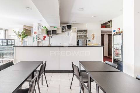 Trespasse – restaurante / churrasqueira totalmente equipado na amadora