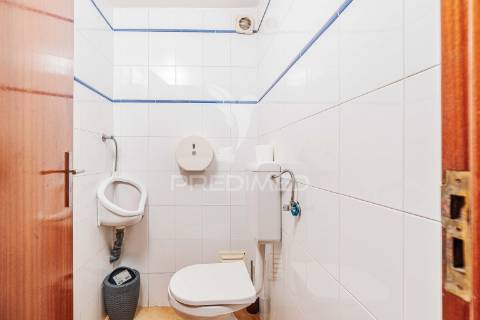 Trespasse – restaurante / churrasqueira totalmente equipado na amadora