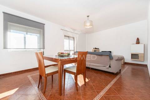 Apartamento t3 azambuja
