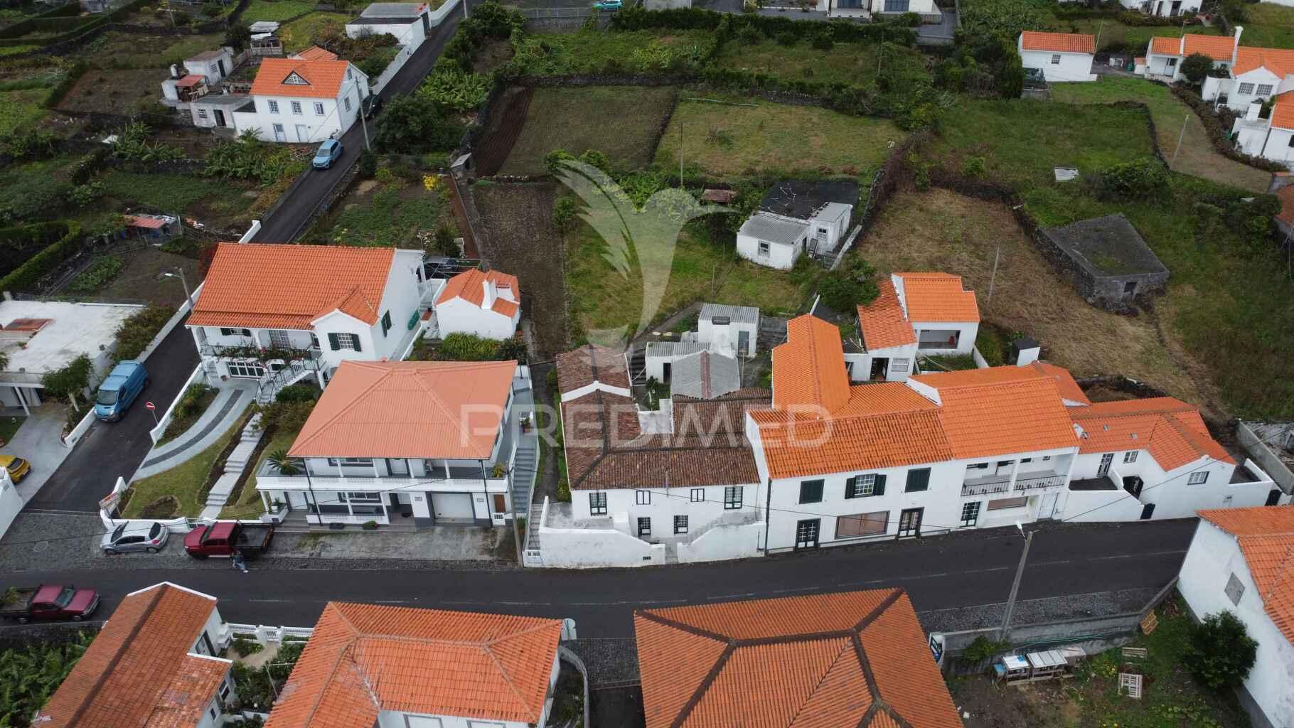 T2 pronto a habitar no centro de são mateus – madalena do pico