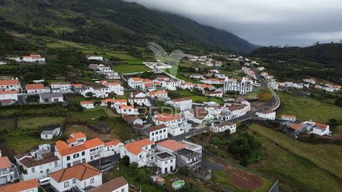 T2 pronto a habitar no centro de são mateus – madalena do pico