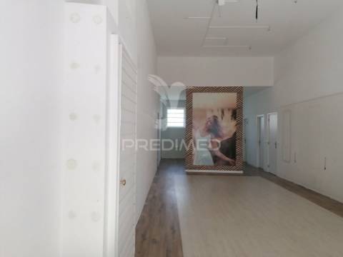 Loja  -  arrendar - matosinhos sul