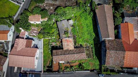 T2 para remodelação com vista de mar e terreno – são mateus, madalena do pico