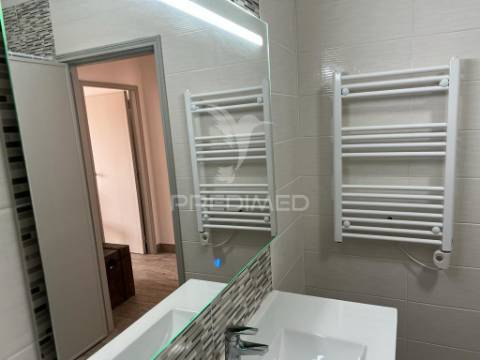 Apartamento t1 mobilado para arrendamento ao ano em condomínio