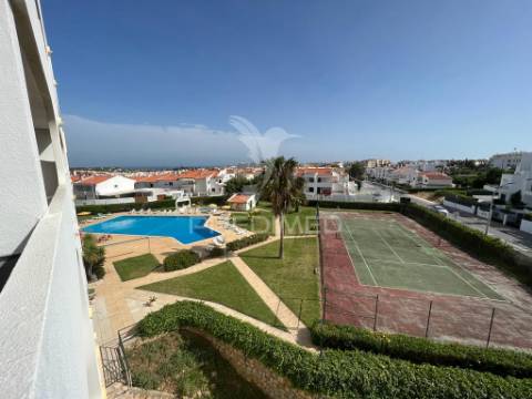 Apartamento t1 mobilado para arrendamento ao ano em condomínio