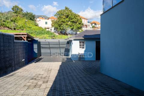 Moradia t3 renovada em santo antónio funchal