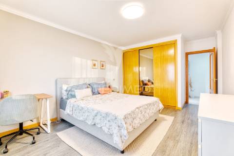 T2 com vista rio — barreiro