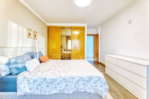 T2 com vista rio — barreiro