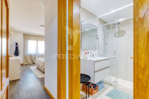 T2 com vista rio — barreiro