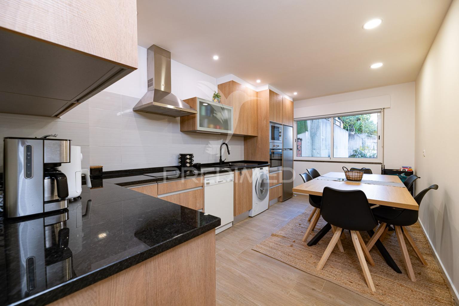 Apartamento t2 renovado, alverca do ribatejo