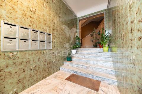 Apartamento t2 renovado, alverca do ribatejo