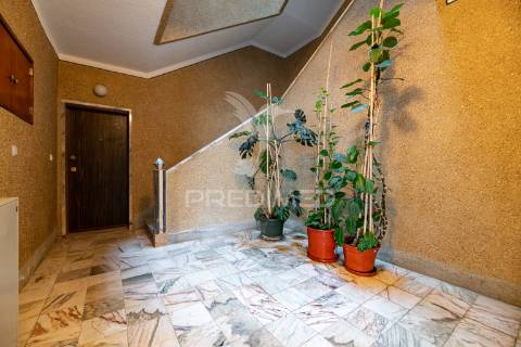 Apartamento t2 renovado, alverca do ribatejo