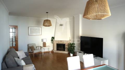 Apartamento t2 vista mar centro de sines