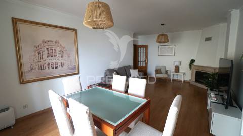 Apartamento t2 vista mar centro de sines