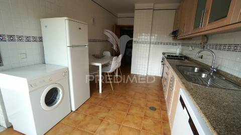 Apartamento t2 vista mar centro de sines