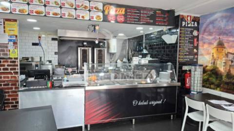 Trespasse/arrendamento, kebab e pizzaria  no centro da amadora.