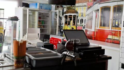 Arrendamento com trespasse - kebab e pizzaria  no centro da amadora.