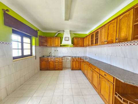 Moradia t3 com quintal e garagem em casével, concelho de castro verde.