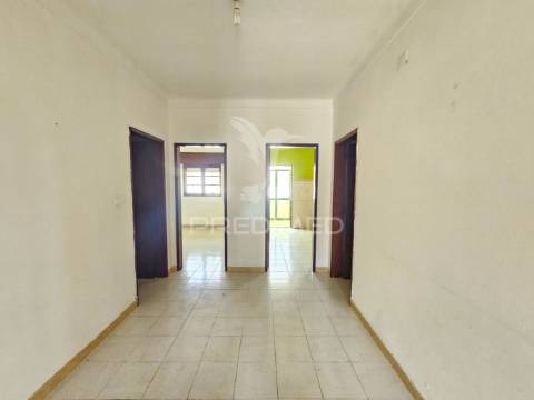 Moradia t3 com quintal e garagem em casével, concelho de castro verde.