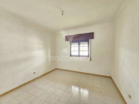 Moradia t3 com quintal e garagem em casével, concelho de castro verde.