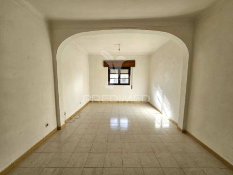 Moradia t3 com quintal e garagem em casével, concelho de castro verde.