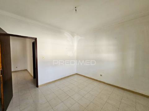 Moradia t3 com quintal e garagem em casével, concelho de castro verde.