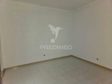 Moradia t3 com quintal e garagem em casével, concelho de castro verde.