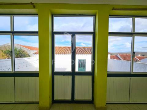 Moradia t3 com quintal e garagem em casével, concelho de castro verde.