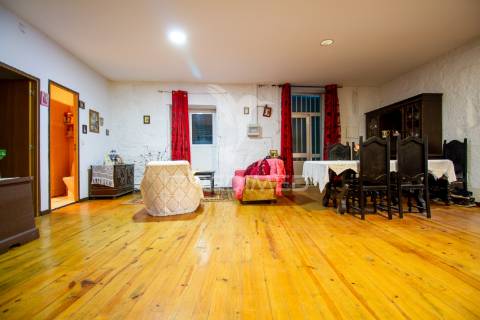 Quinta com casas e moinhos a 5 kms de vila real