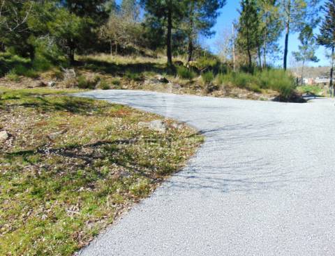 Quinta com casas e moinhos a 5 kms de vila real