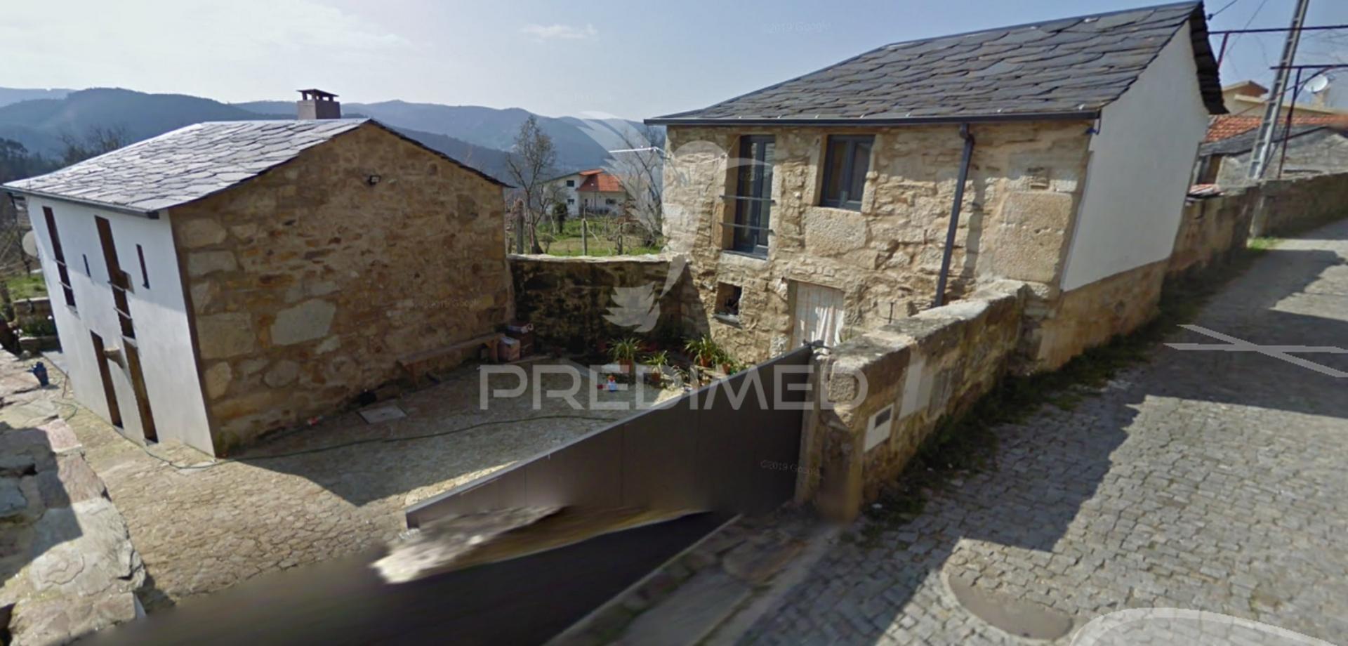 Duas casas pelo preço de uma!