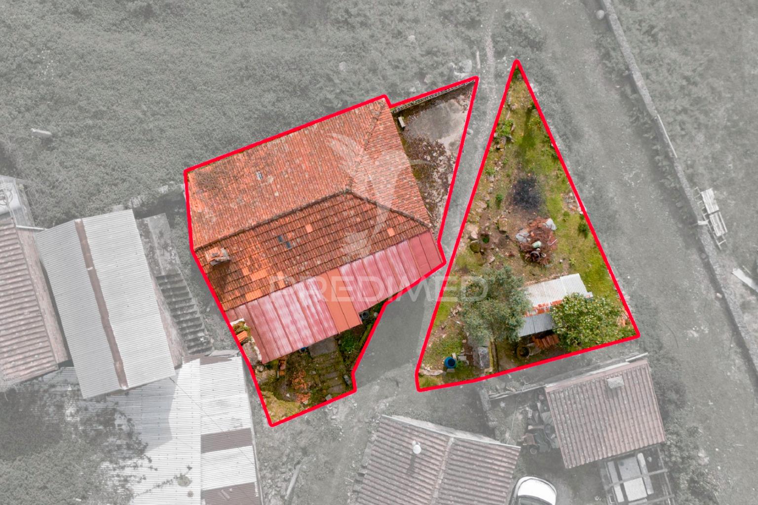 Moradia t3 para restauro em chorense, terras de bouro.