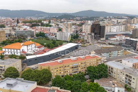 Garagem/armazém- maximinos, braga