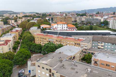 Garagem/armazém- maximinos, braga