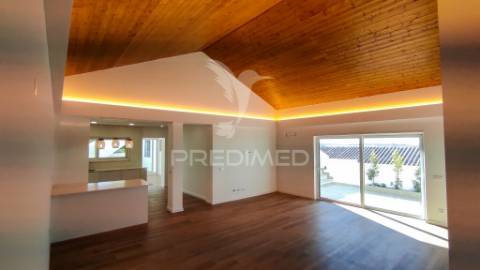 Moradia t2 com terraço com vista para a lagoa e mar